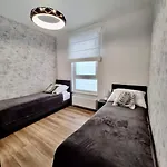 Easy Rent Apartments- Business Center 205, Free Parking, 24h Check-in * لوبلين