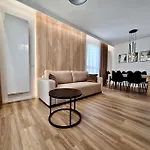 Easy Rent Apartments- Business Center 205, Free Parking, 24h Check-in *