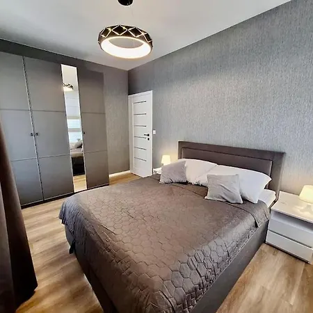 Easy Rent Apartments- Business Center 205, Free Parking, 24h Check-in Lublin