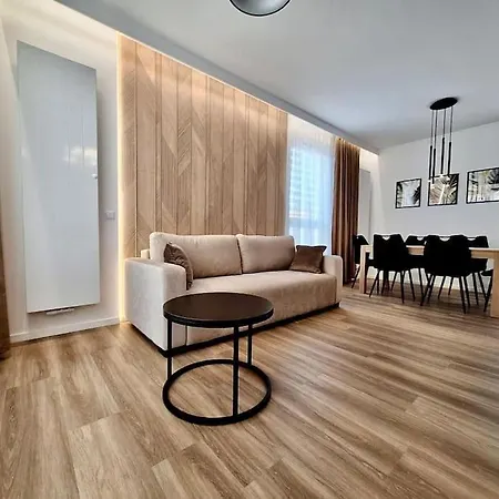 Easy Rent Apartments- Business Center 205 *
